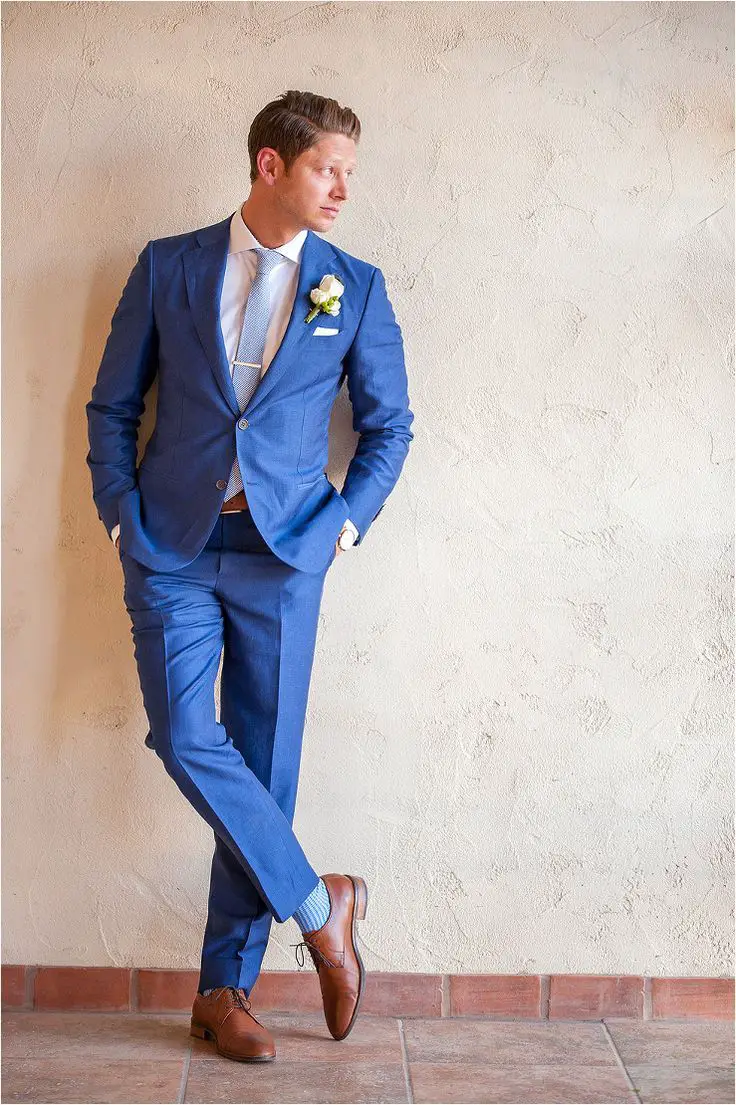 What Color Shoes to Wear With Cobalt Blue Suit