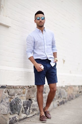 What Color Shoes to Wear With Navy Shorts